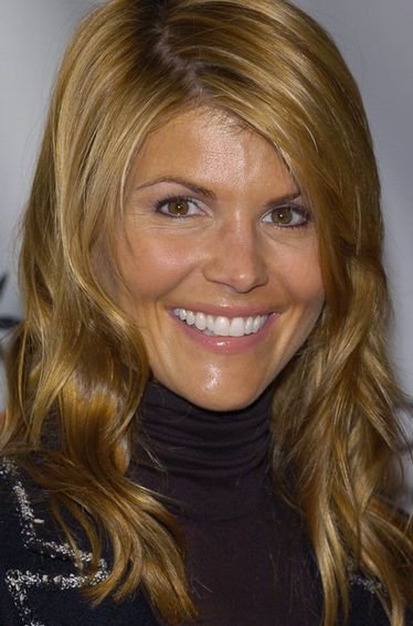 >Lori Loughlin