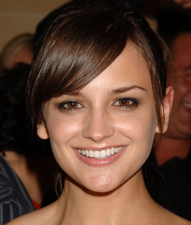 >Rachel Leigh Cook