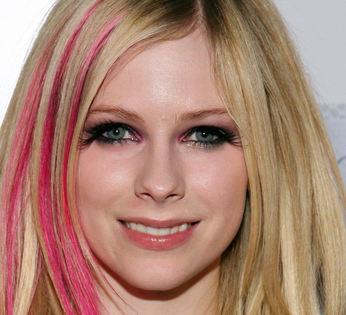 >Avril Lavigne