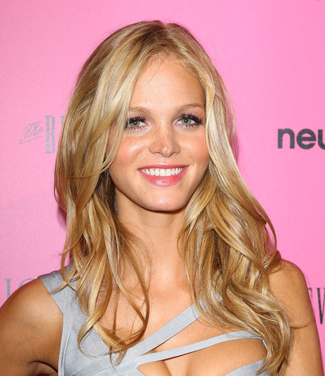 >Erin Heatherton