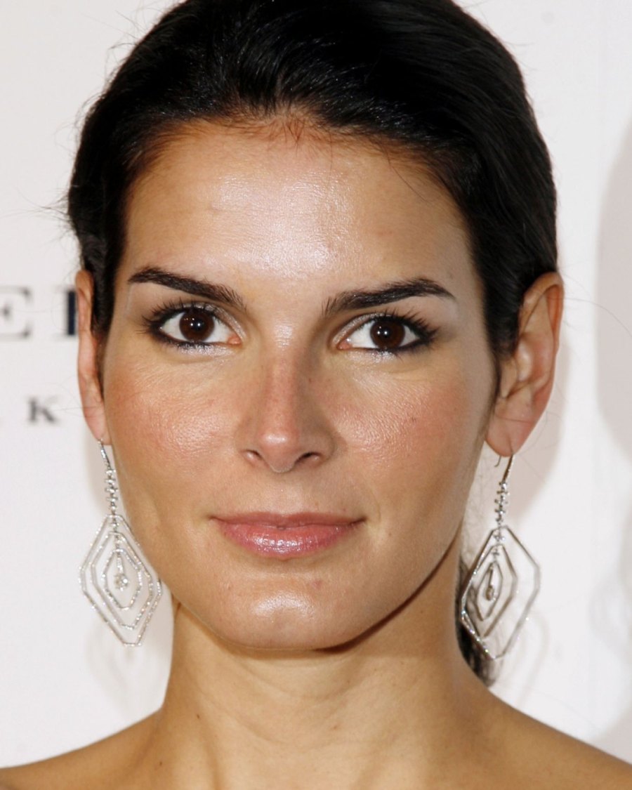 >Angie Harmon