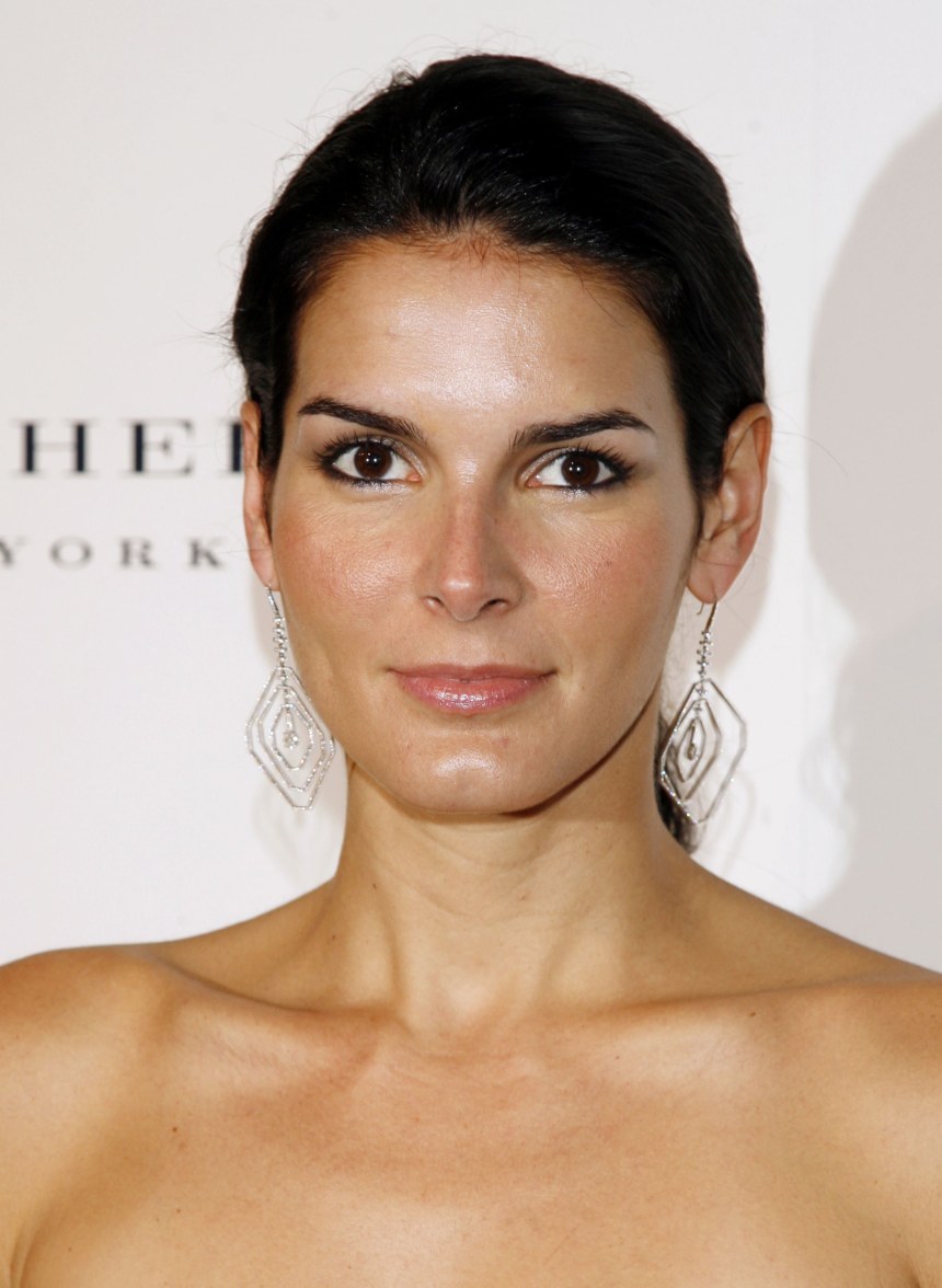 >Angie Harmon