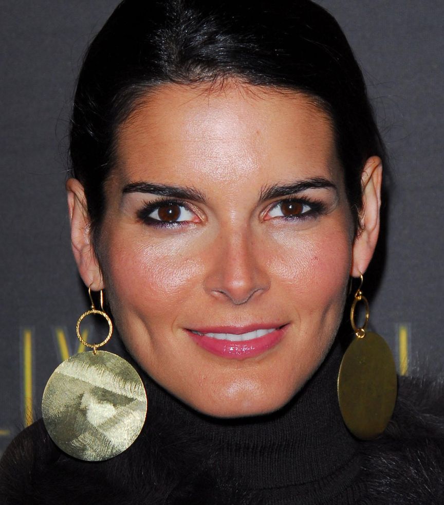 >Angie Harmon