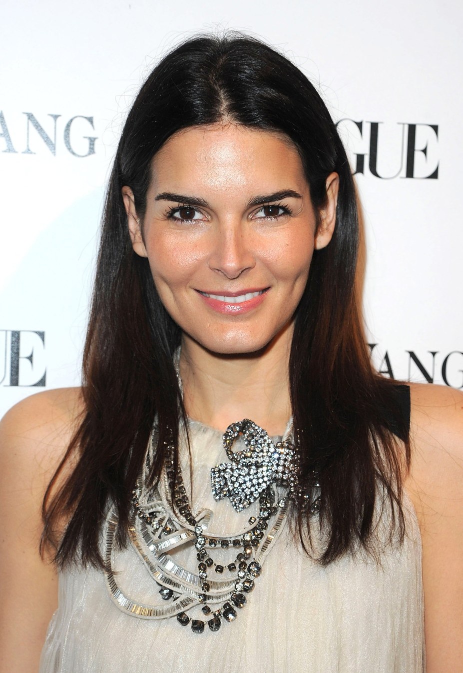 >Angie Harmon