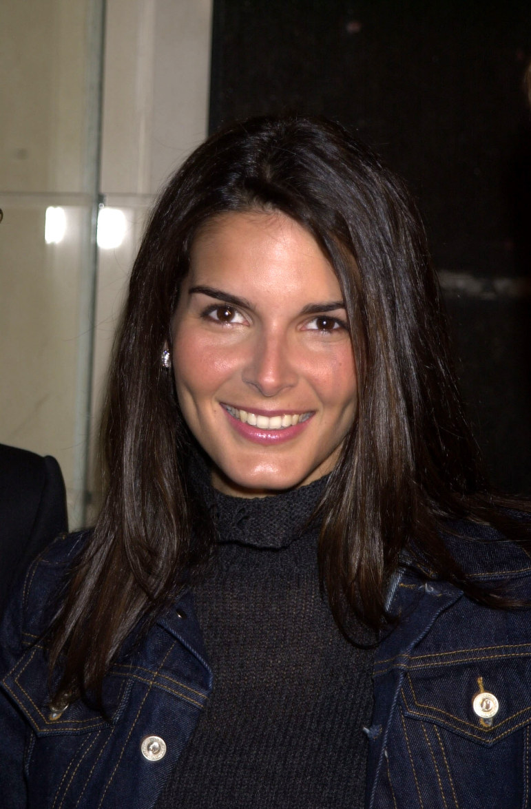 >Angie Harmon