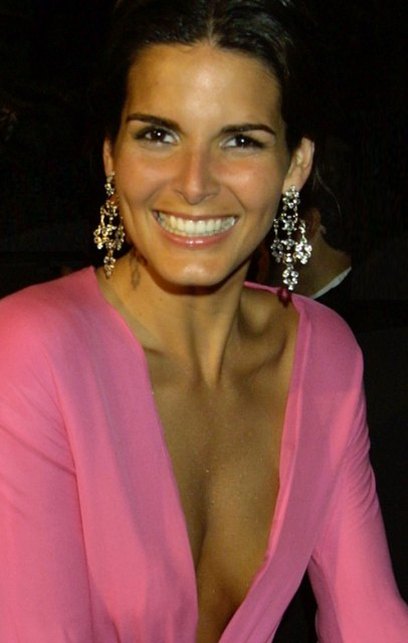 >Angie Harmon