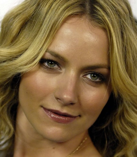 >Becki Newton