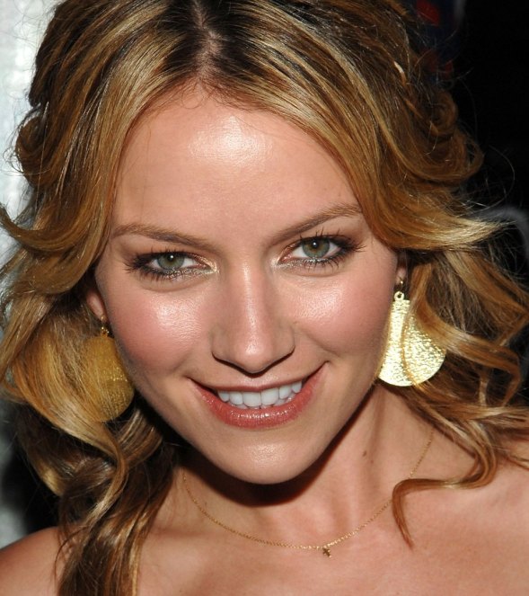 >Becki Newton