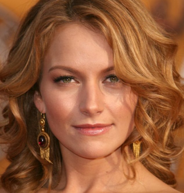 >Becki Newton