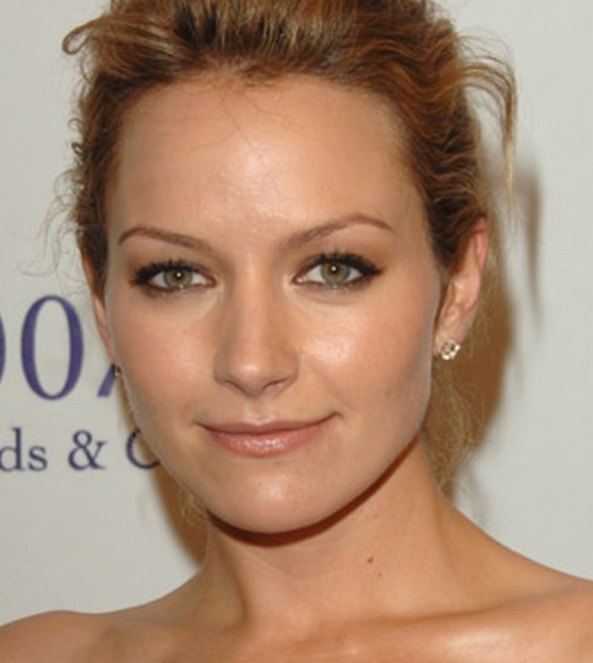 >Becki Newton