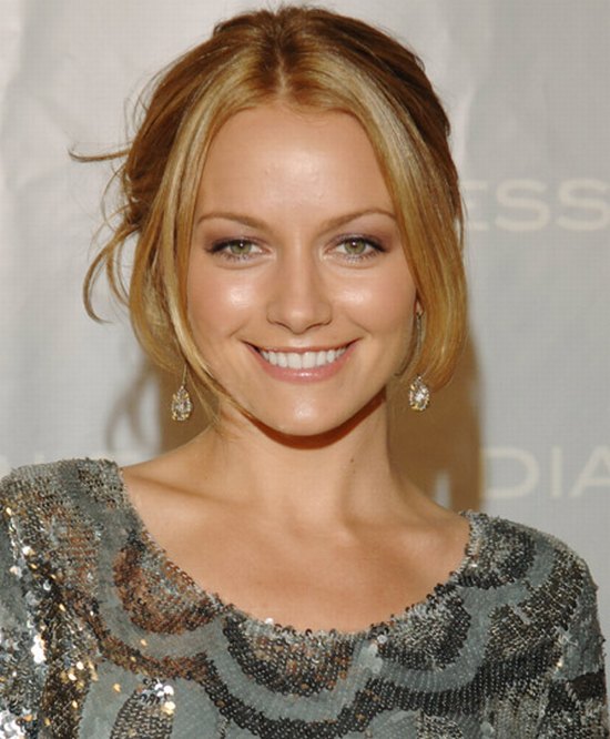 >Becki Newton