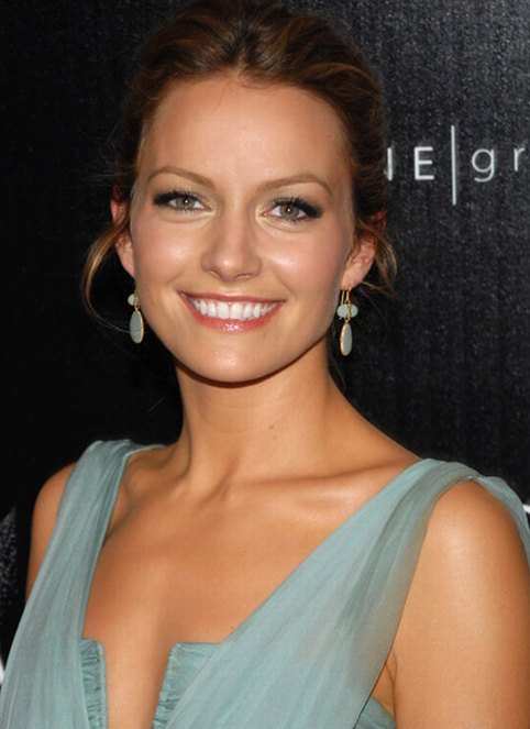 >Becki Newton