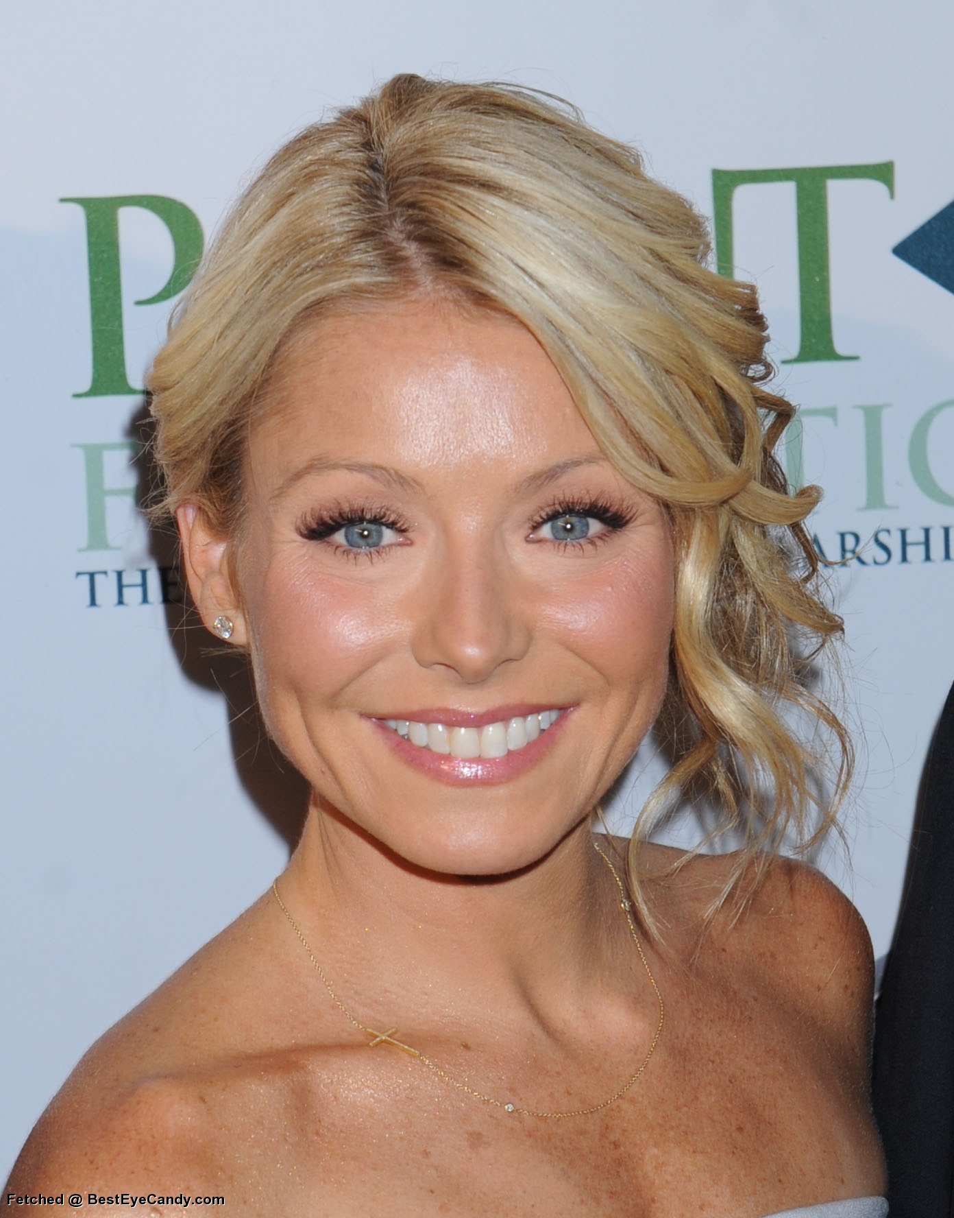 >Kelly Ripa