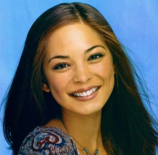 >Kristin Kreuk