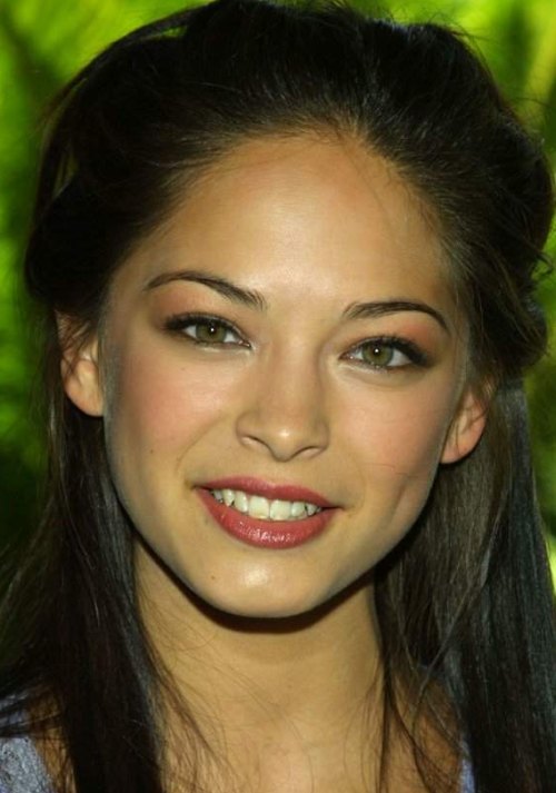 >Kristin Kreuk