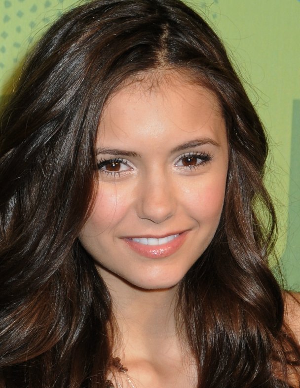 >Nina Dobrev