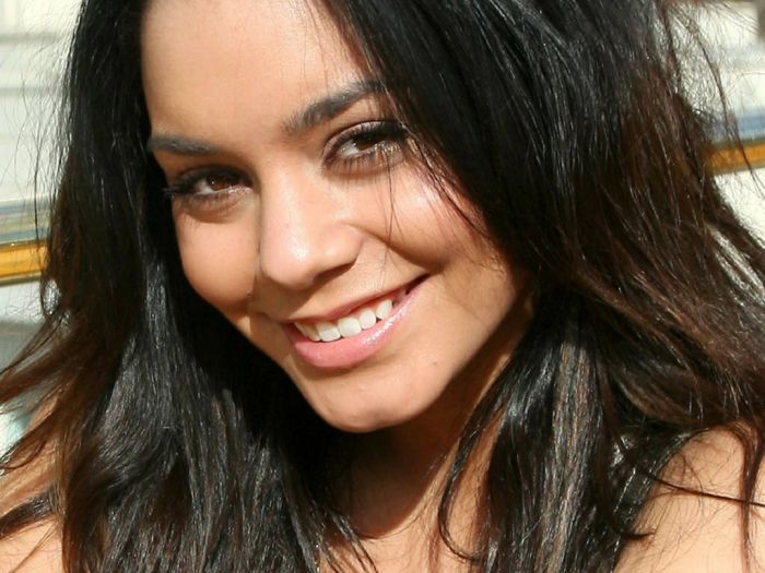 >Vanessa Anne Hudgens