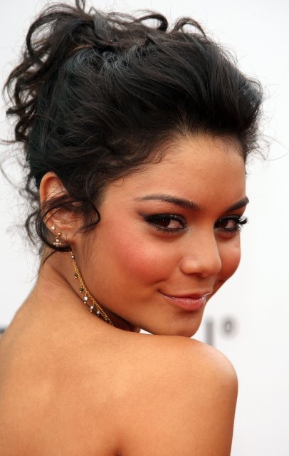 >Vanessa Anne Hudgens